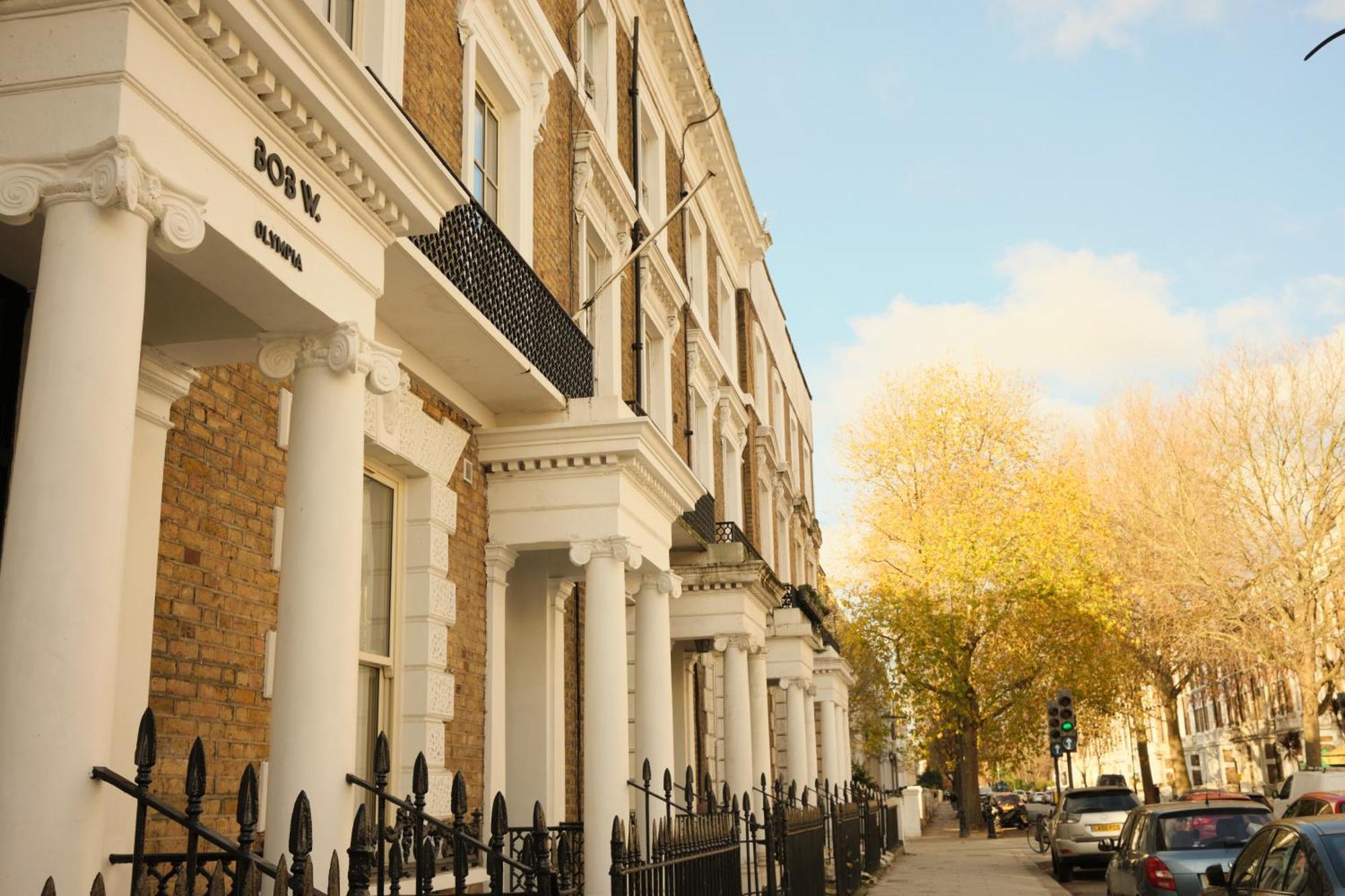 Bob W London Olympia Hotel ภายนอก รูปภาพ
